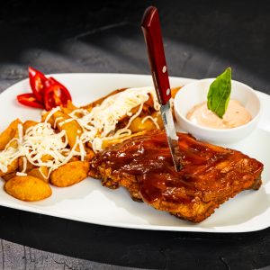 Coaste de porc cu sos barbeque 350g